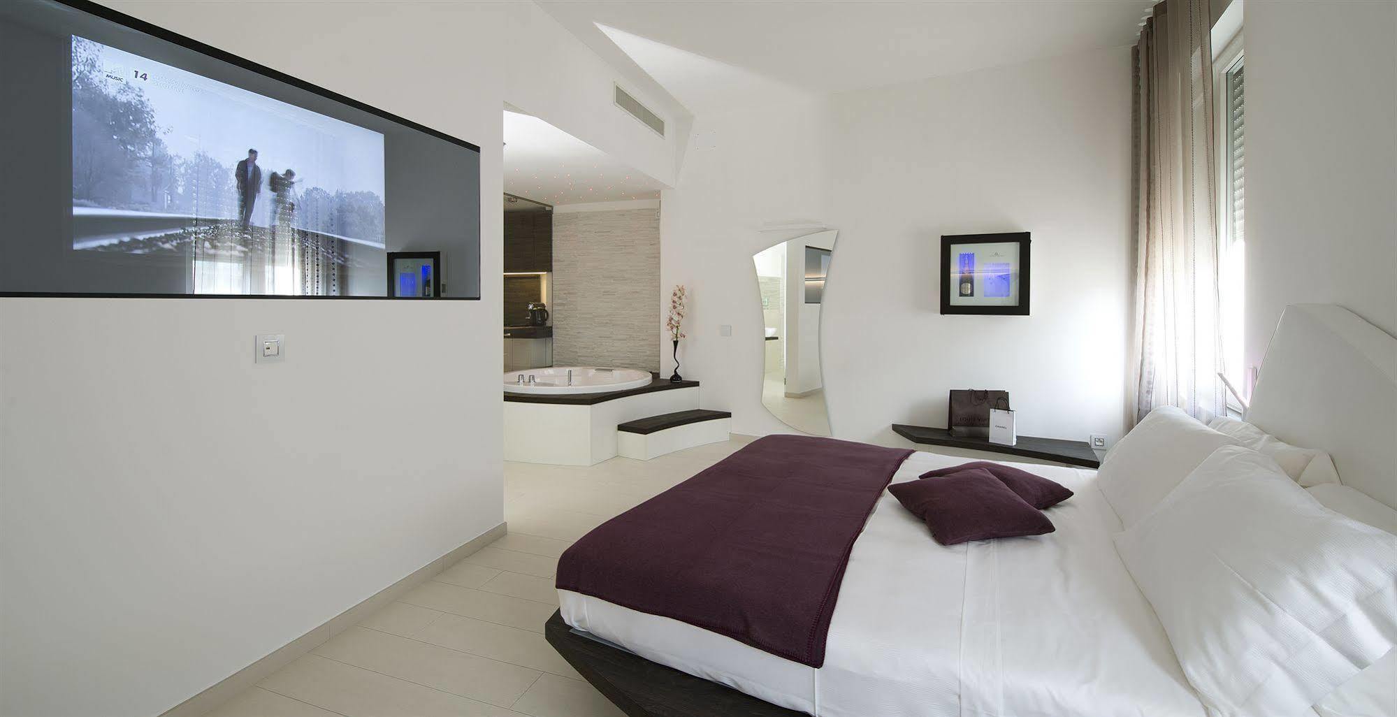 Aparthotel Duomo Milano Exterior foto